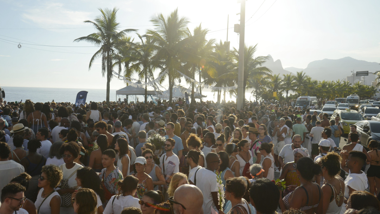 Dia de Iemanjá é comemorado na praia do Arpoador, na zona sul do Rio de Janeiro.  Foto: Tomaz Silva/Agência Brasil