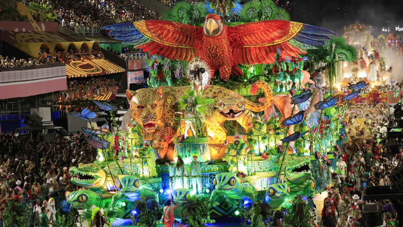 Desfile Marquês de Sapucaí patrimônio imaterial