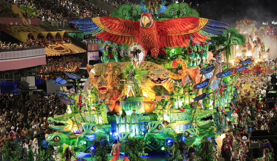 Desfile Marquês de Sapucaí patrimônio imaterial